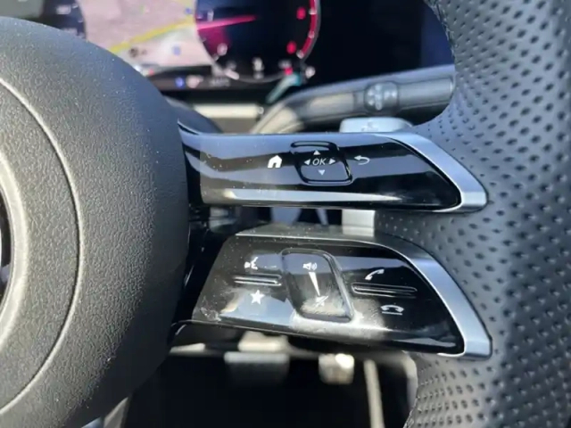 Mercedes Gla 180 d amg exclusive design — photo 16