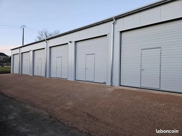 Location de garage, box pour voiture, van, camping-car, caravan, voiture classique, voiture de colle