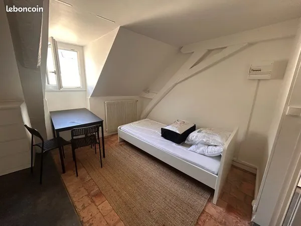 Studio meublé entièrement rénové, au coeur de Segré