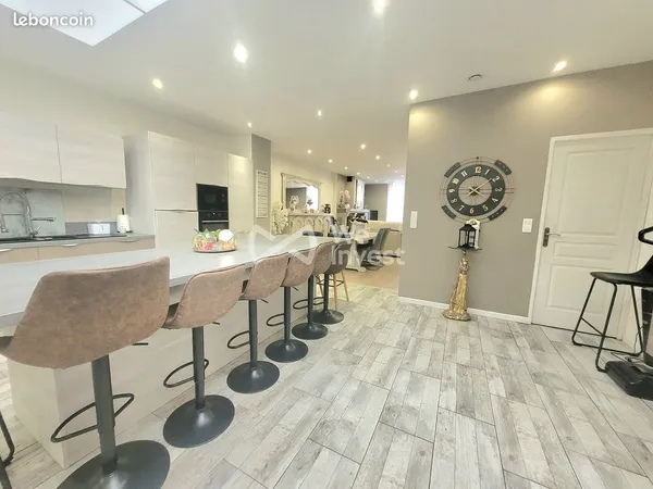 Maison 7 pièces 170 m²