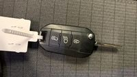 Peugeot 2008 1.2 PureTech 130ch S&S Allure Pack EAT8 — photo 16