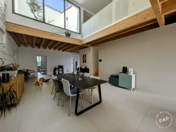 Maison 6 pièces 229 m²