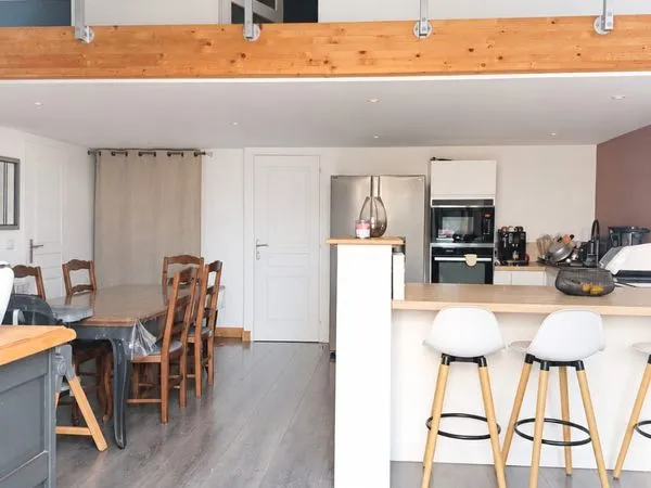 Duplex familial de 143 m² avec jardin privatif de 60 m² - 5 chambres - secteur Monthieu