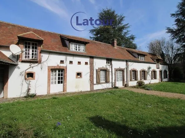 Maison 9 pièces 271 m²