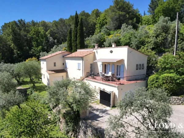 Charmante maison provençale avec vue panoramqiue - Proche villa