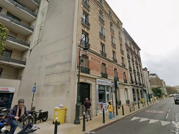 PUTEAUX - Boutique loué ou libre - Emplacement stratégique La Défense- 35 m²