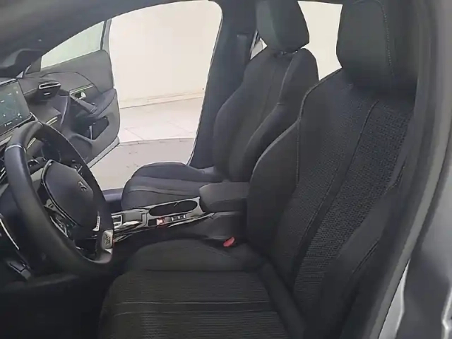 Peugeot 208 puretech 130 s&amp;s eat8 — photo 11