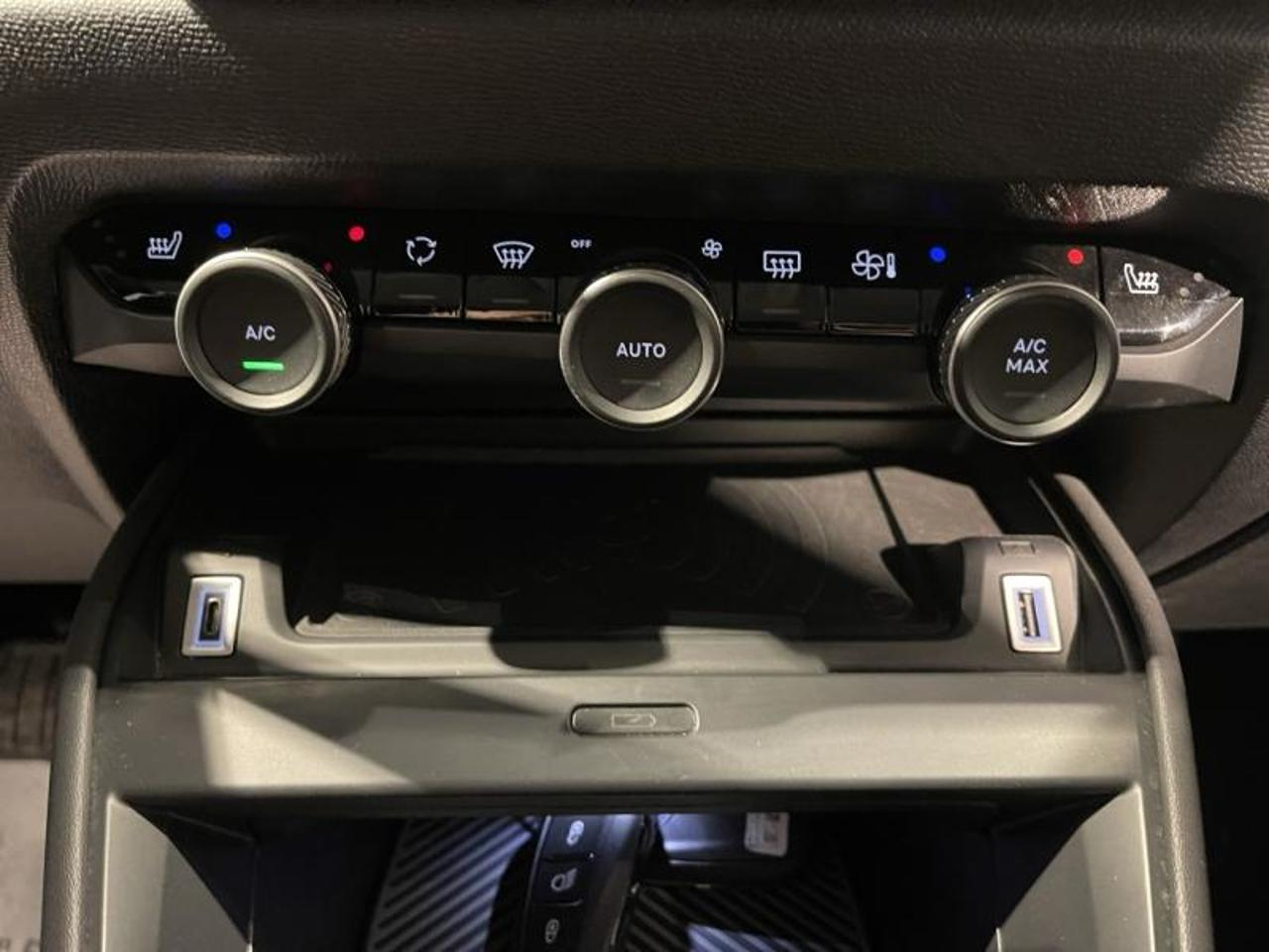 Citroën C4 puretech 155ch s&s shine eat8 — photo 20