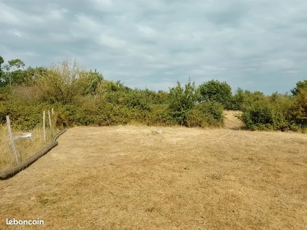 Terrain à louer à l'année pour camping car camion aménagé