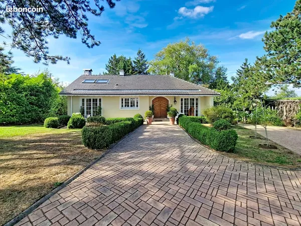 Villa 10 pièces 185 m²