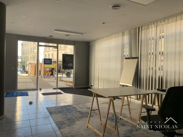 Local commercial 109 m²