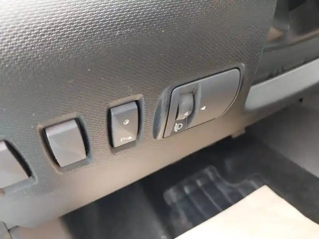 Renault Twingo iii sce 65 - 21 — photo 15