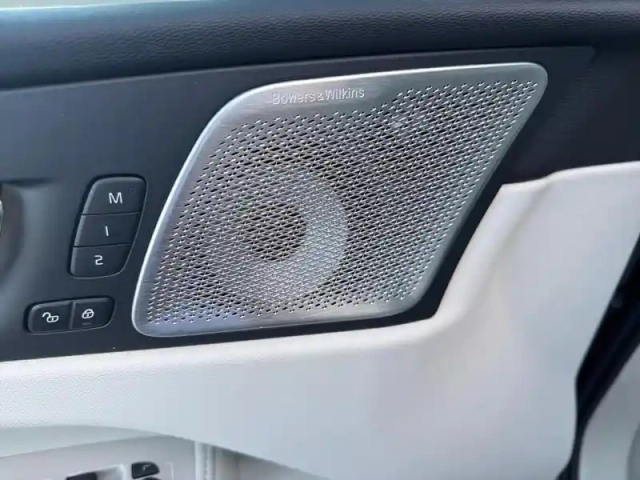 Volvo Xc60 t6 hybride rechargeable 350ch ultra style dark geartronic 8 awd — photo 11