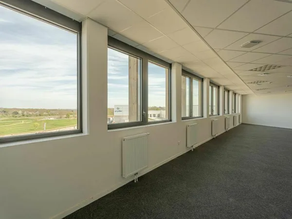 Bureau et espace de travail Vente Épron  93m² 239000€