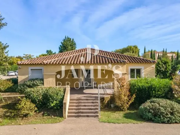 Commerce 9 pièces 192 m²
