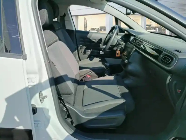 Citroën C3 puretech 110 ch bvm6 max — photo 9