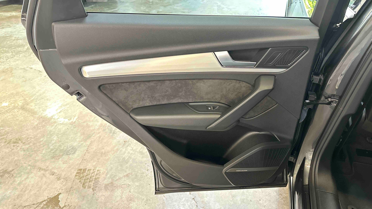 Audi Q5 55 TFSI e 367 S tronic 7 Quattro — photo 23