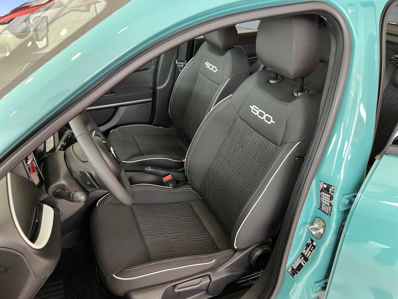 Fiat 600 1.2 hybrid 136ch pack confort dct6 — photo 9