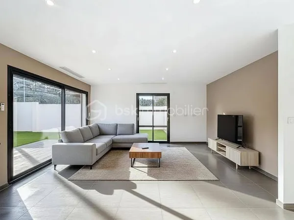 Maison de plain-pied 4 pièces 75 m²