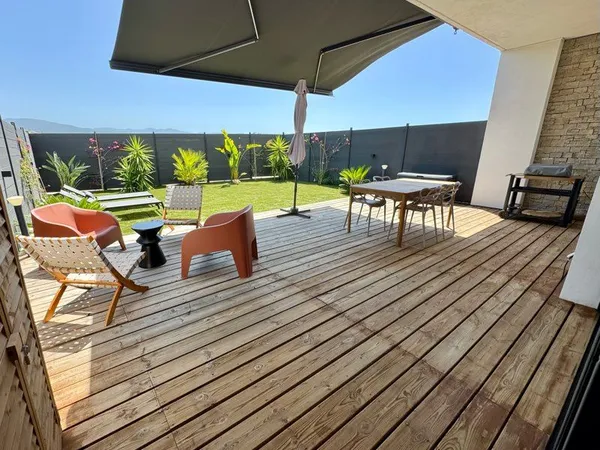 RARE À PORTICCIO - T2 RÉCENT 48m2 AVEC GRANDE TERRASSE ET JARDIN PRIVATIF•MEUBLÉ•Idéal pied à terre 