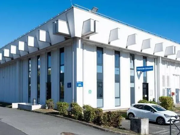 Local d'activité 1888 m²