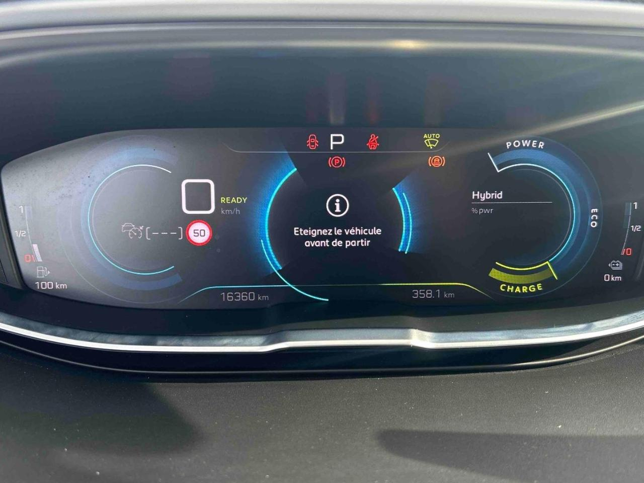 Peugeot 3008 plug-in hybrid 225 gt e-eat8 + toit ouvrant / char — photo 16