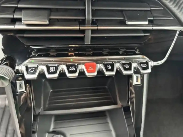 Peugeot 2008 puretech 130 s&amp;s eat8 — photo 23