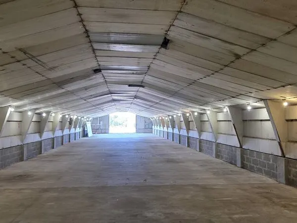 Local d'activité 360 m²