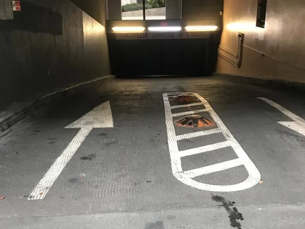 Parking 12 m²