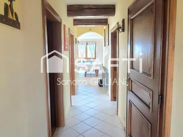 RARE ! Maison 161 m² plain-pied élevé sur sous-sol, terrain 48 ares, 2 garages XXL !