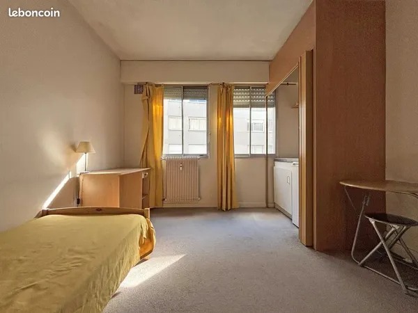 Studio 1 pièce 18 m²