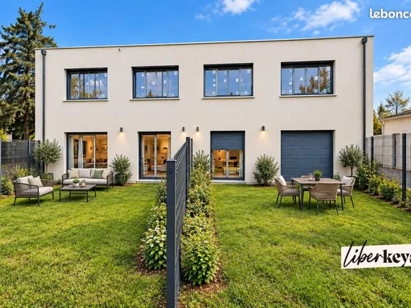 Maison 8 pièces 200 m²