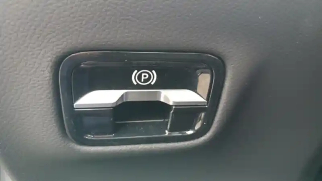 Mercedes Classe E break 220 d 9g-tronic — photo 28
