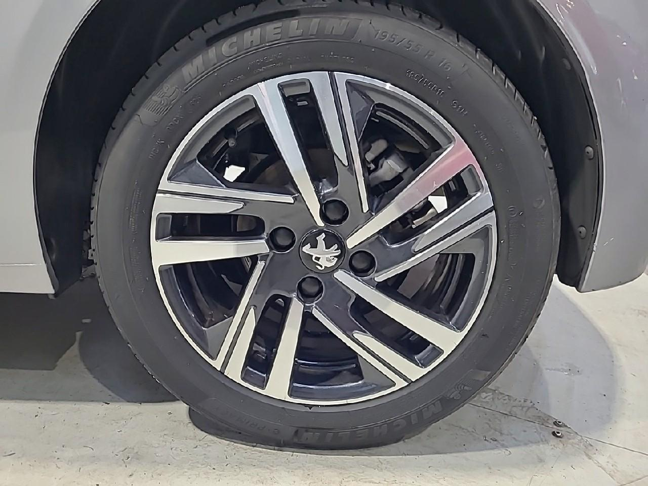 Peugeot 208 puretech 100 s&s bvm6 allure pack — photo 16
