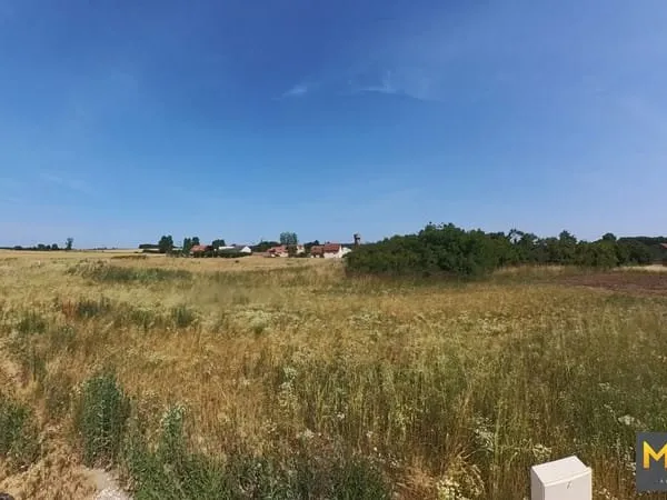 Terrain 861 m²