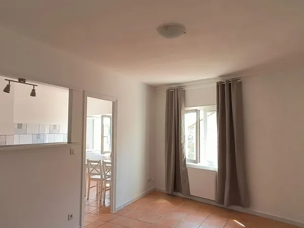 Location T3 meublé au pied de la cathédrale idéal pour personne seule