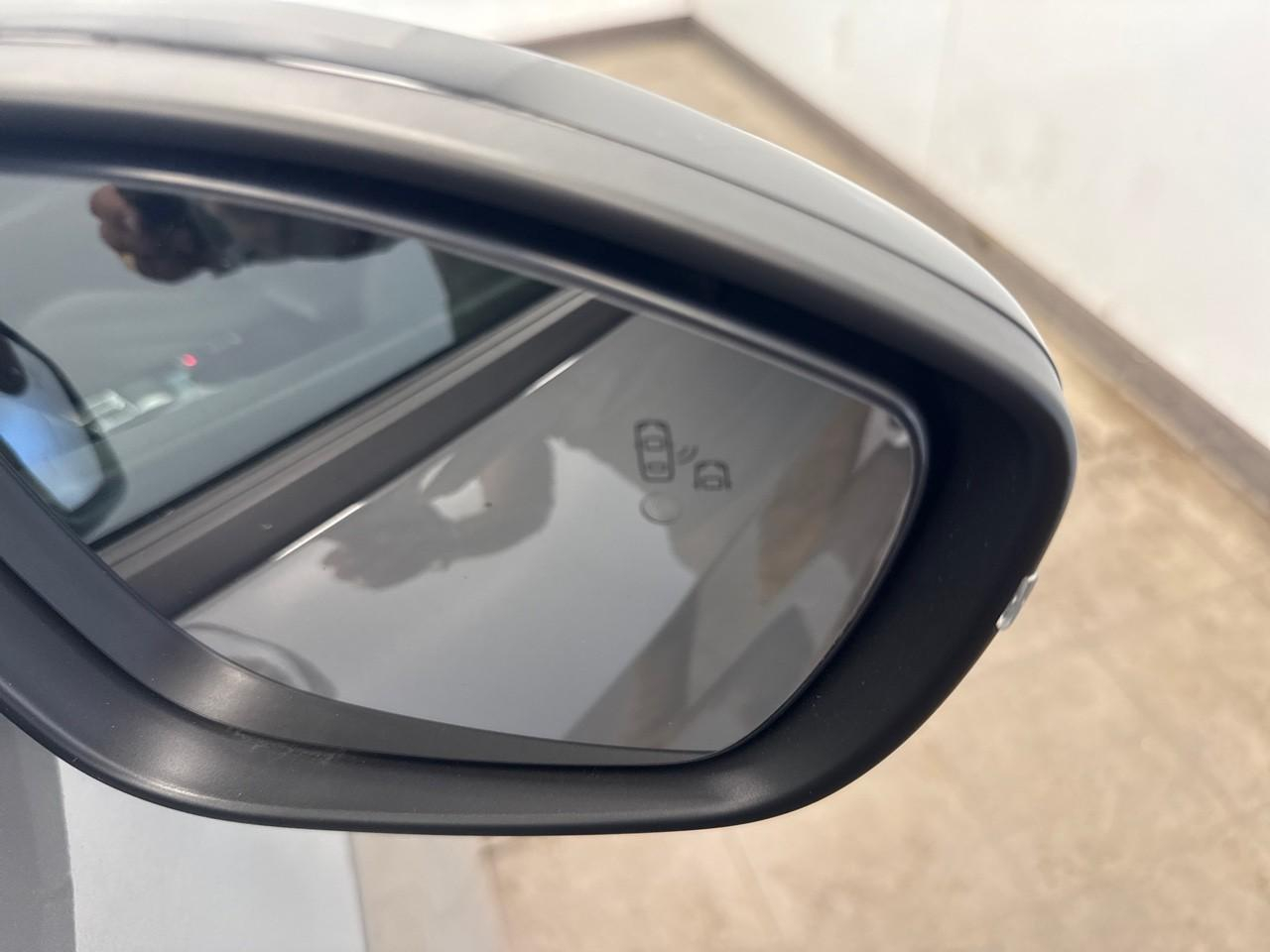 Peugeot 208 hybrid 110 ch e-dcs6 allure — photo 19