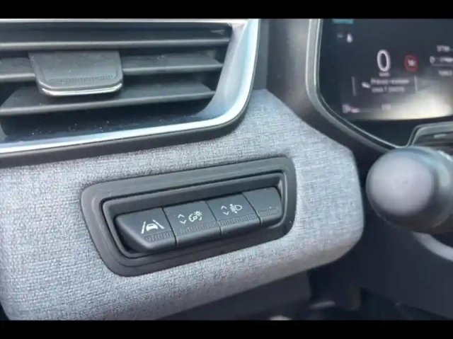 Renault Clio 1.0 tce 90ch evolution — photo 12