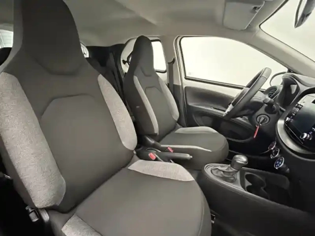 Toyota Aygo 1.0 s-cvt 72 dynamic — photo 20