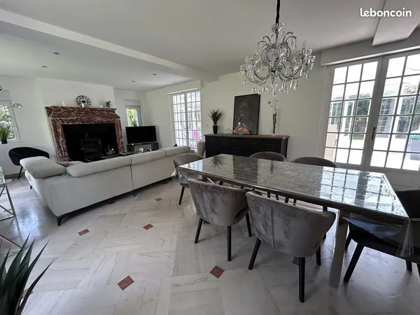 Maison 7 pièces 200 m²