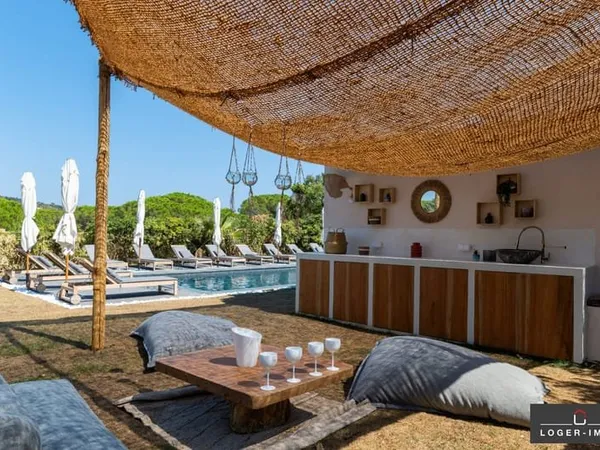 VILLA AVEC PISCINE / 6 CHAMBRES - 6 SDB