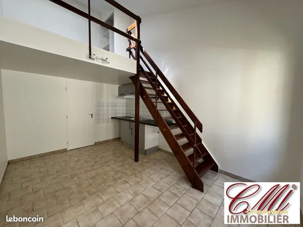 Studio 1 pièce 27 m²