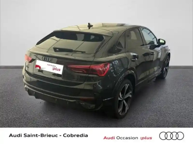 Audi Q3 sportback 35 tfsi 150ch s line s tronic 7 — photo 2