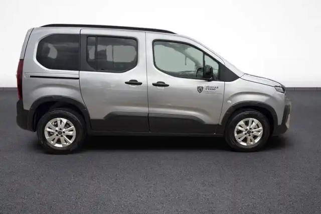 Peugeot Rifter m diesel 100 ch manuelle 5pl — photo 41