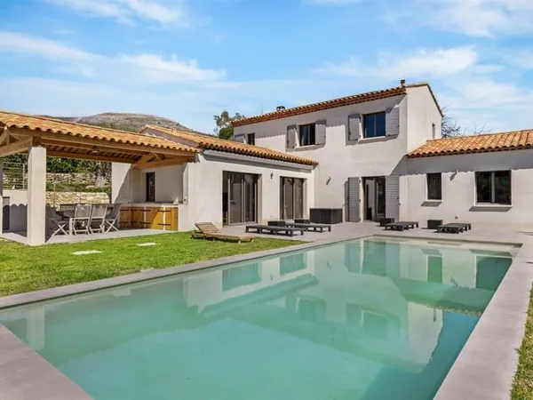 Somptueuse Villa neuve avec Piscine Tourrettes-sur-Loup