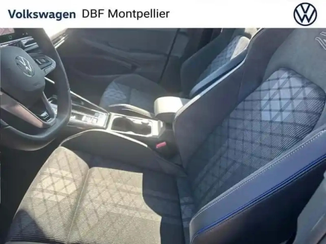 Volkswagen Golf 8 sw fl 2.0 tdi 150ch dsg7 r line — photo 10
