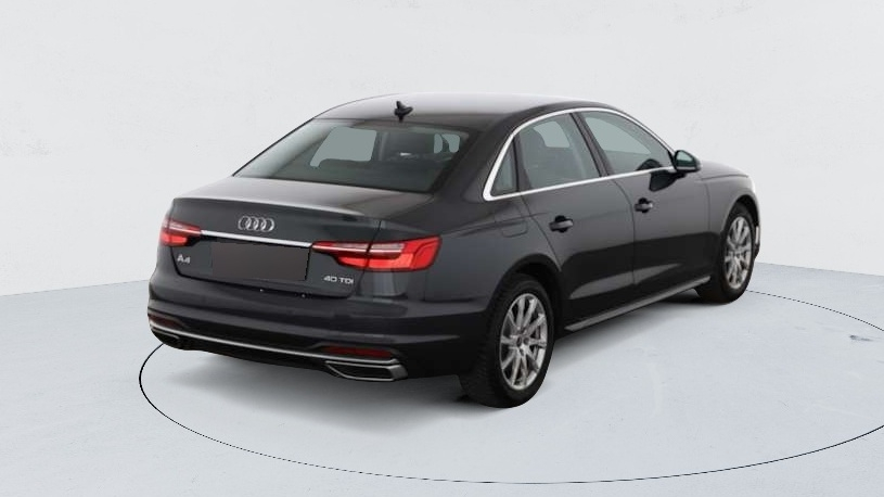 Audi A4 — photo 7