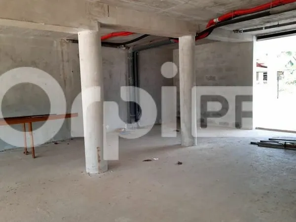 Local commercial 72 m²