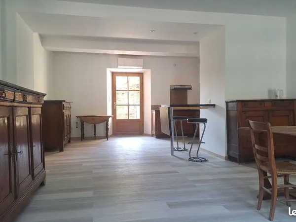 Maison 5 pièces 245 m²