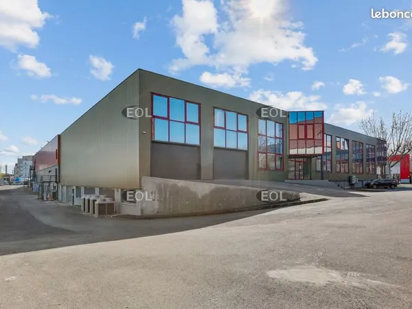 Local bureaux, logistique 2 258 m²